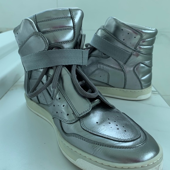 Louis Vuitton boots (size:8W) Used - Picture 3 of 3